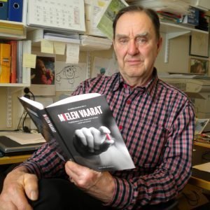 Sven-Olof Jakobsson ja Salainen asiakirja -teemapaketti