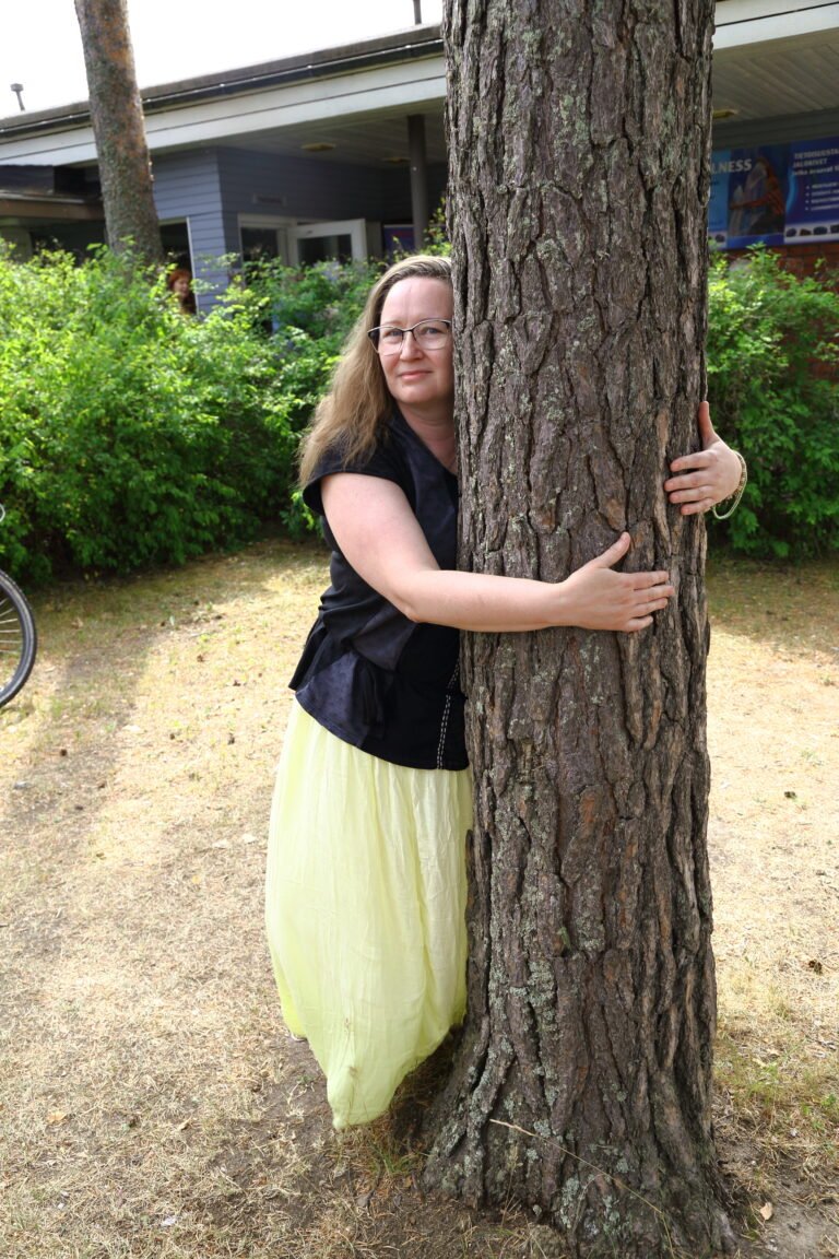 Täällä SAA halata!