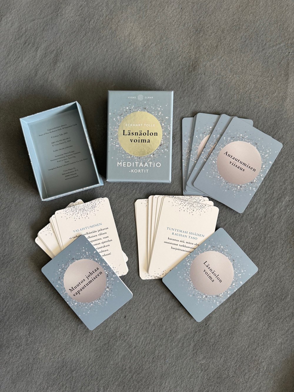 Läsnäolon voima: Meditaatio -kortit
